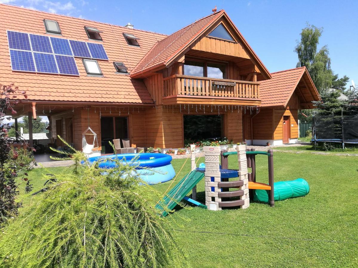 Holiday Home Holiday Raj Bešeňová Eksteriør bilde