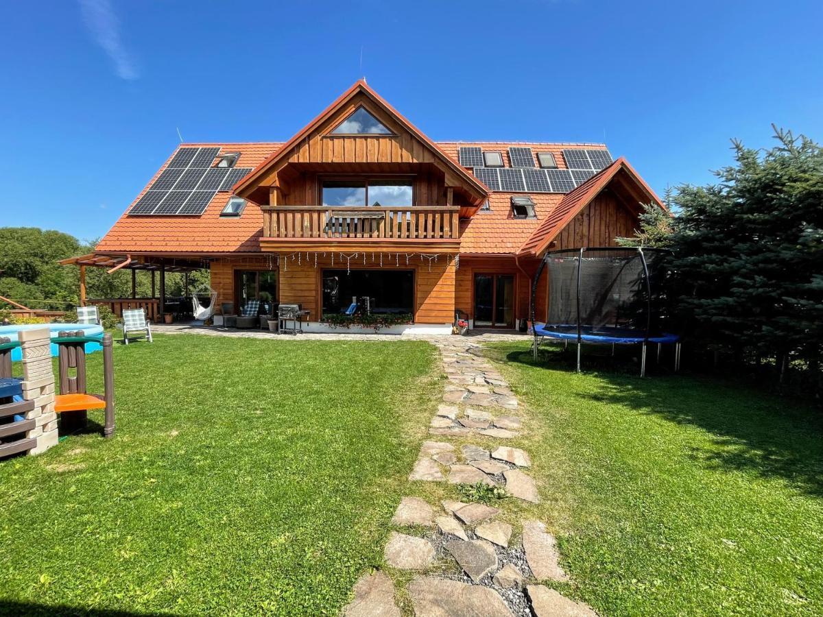Holiday Home Holiday Raj Bešeňová Eksteriør bilde