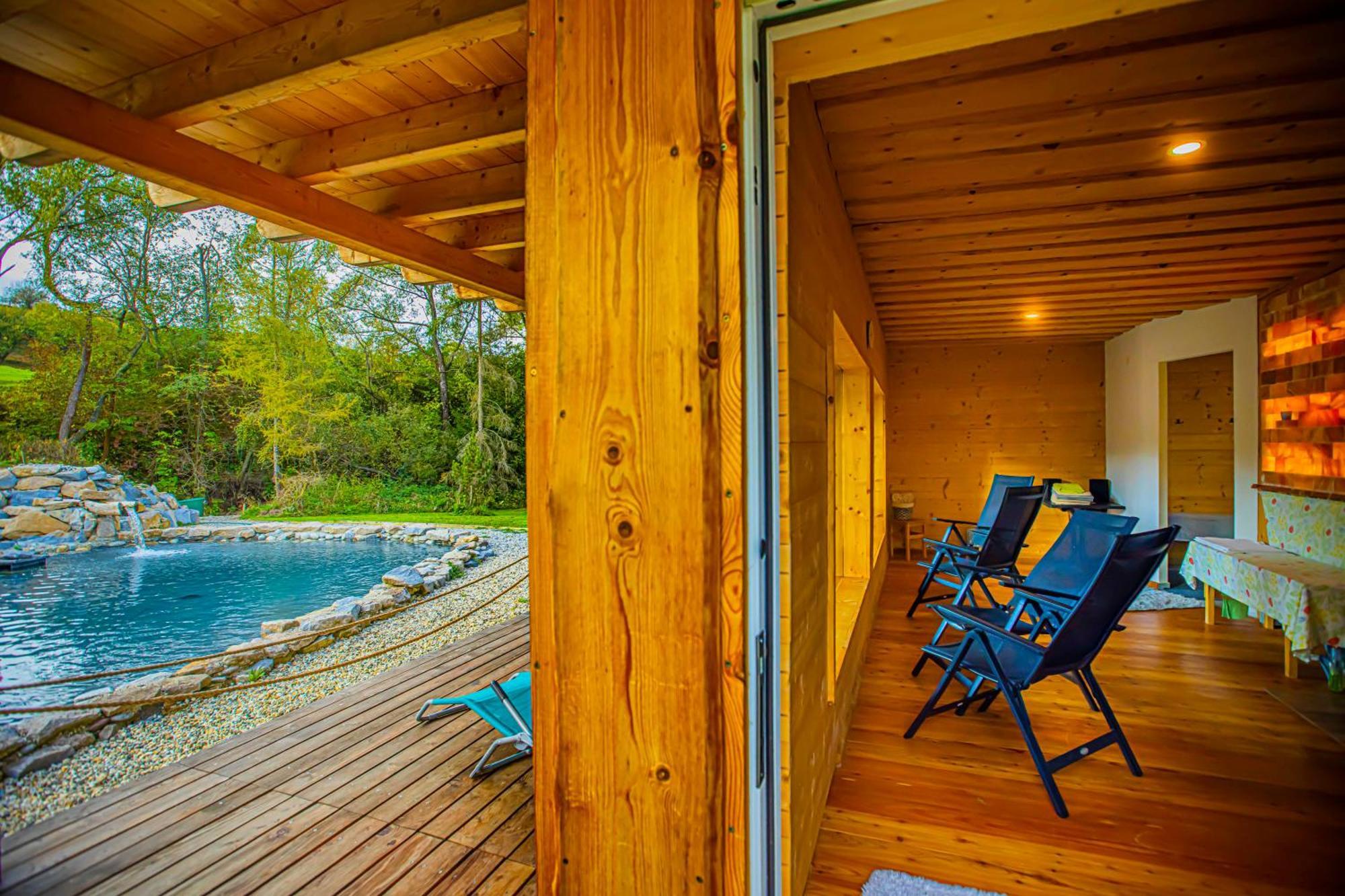 Holiday Home Holiday Raj Bešeňová Eksteriør bilde