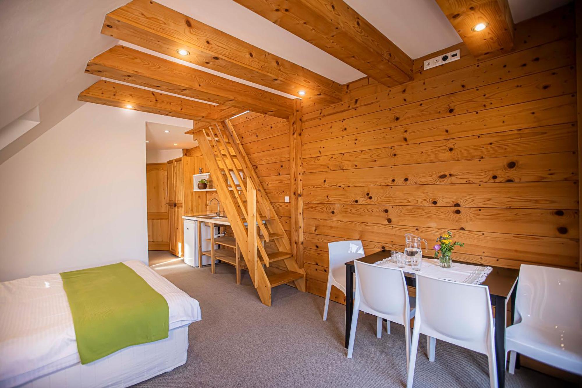 Holiday Home Holiday Raj Bešeňová Eksteriør bilde